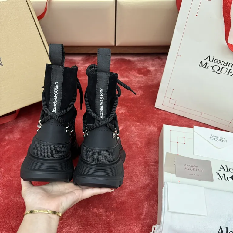 Alexander McQueen Shoe 